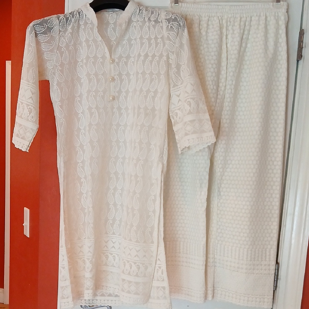 Elegant Cream Embroidered Women's Set